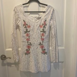 NWT Guess Vera lace floral white romper 4